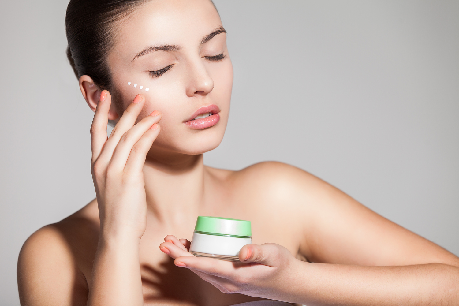 Top 5 moisturizers for controlling dry skin