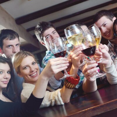 Benefits of Subscription Services for Wine Clubs